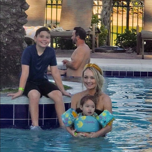 🔝 10% Seller, 🔝Rated Seller & Sharer, PoshMentor - Picture 14 of 15